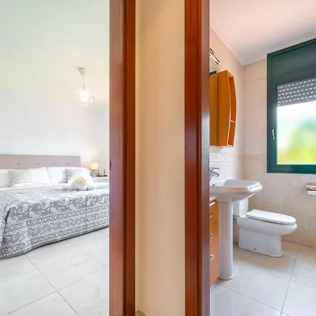 Margot Lux, Ideal Familias, Piscina&aircon Villa Lloret de Mar