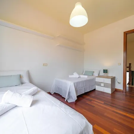 Margot Lux, Ideal Familias, Piscina&aircon Lloret de Mar