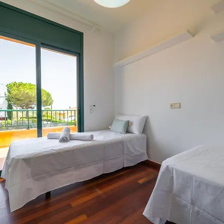 Margot Lux, Ideal Familias, Piscina&aircon