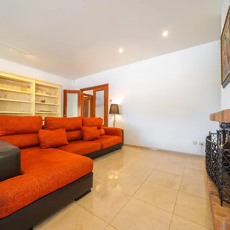 Margot Lux, Ideal Familias, Piscina&aircon