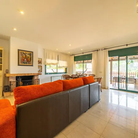 Margot Lux, Ideal Familias, Piscina & Aircon *