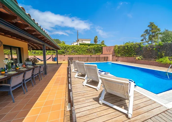 Margot Piscina Privada Barbacoa Aire Acondicionado Villa Lloret de Mar