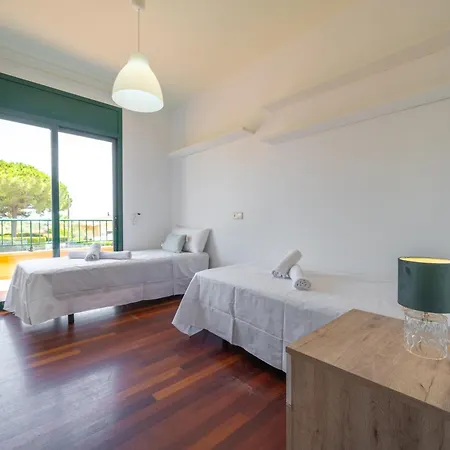Margot Lux, Ideal Familias, Piscina & Aircon 빌라 료렛 드 마르